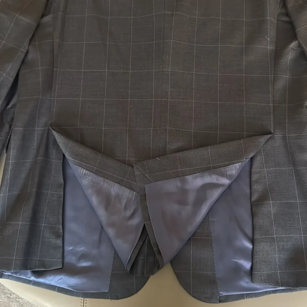 Saks Fifth Ave Black Label Tropical Wool Men’s Blue Windowpane Jacket. Size 42.